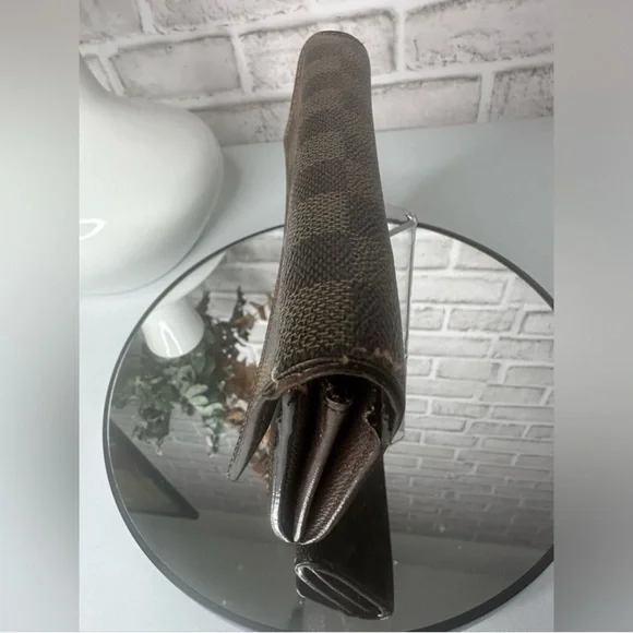 LOUIS VUITTON Damier Portefeuille
Sarah Bifold Wallet Long Wallet. Sold as is - Picture 4 of 12